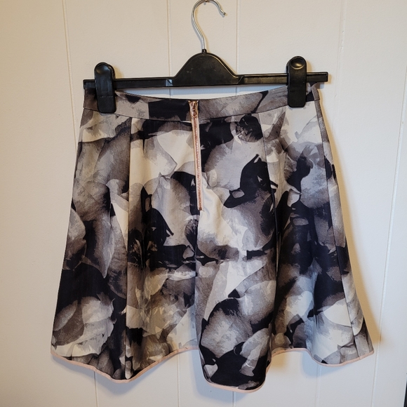 Massimo A-line Skirt - Picture 2 of 7